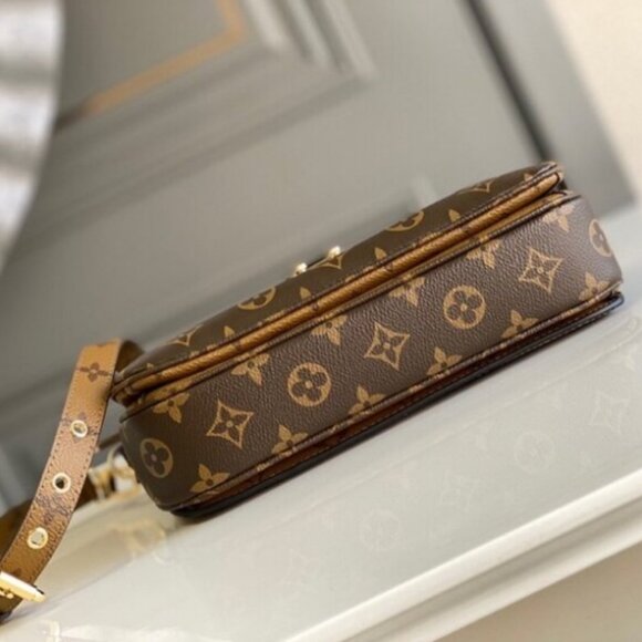 Signature Monogram Belt Bag - Picture 6 of 7
